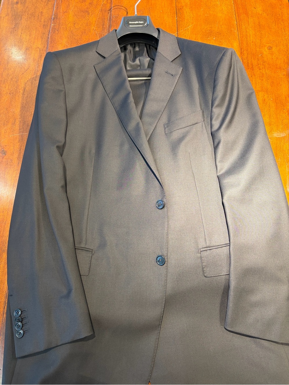 Men's Black Single-Breasted Suit